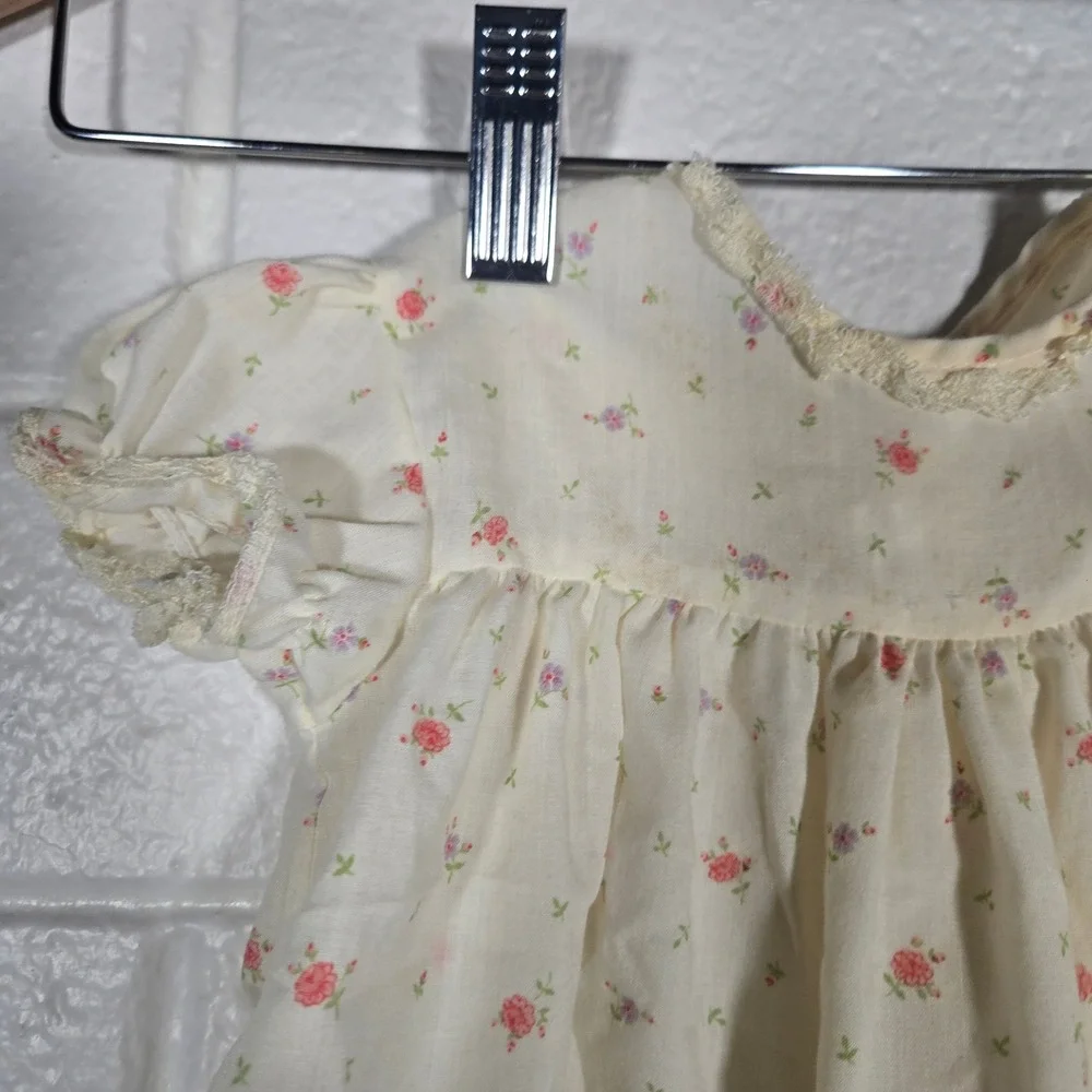 Vtg Floral Baby Dress 6-9M Cream Lace Trim USA Retro Easter‎ Church Spring